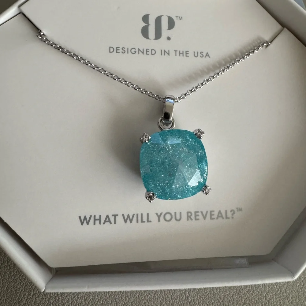 Silver Lining of You Necklace 💎❄️ - Picture 2 of 4